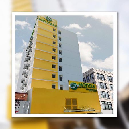 Go Hotels Timog Кесон-Сити Экстерьер фото